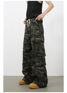 Pantalones de trabajo unisex con estampado de camuflaje, con múltiples bolsillos, estilo casual, corte holgado, ropa moderna y a la moda. - Product Image 5