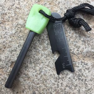 Encendedor de Fuego de Magnesio Luminoso en la Oscuridad, Barra de Ferro Multifunción de 8*80mm para Acampar, Senderismo y Supervivencia al Aire Libre - Product Image 2