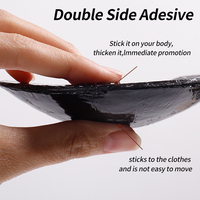 Inserts de soutien-gorge adhésifs double face conçus pour éliminer les espaces entre les bonnets
