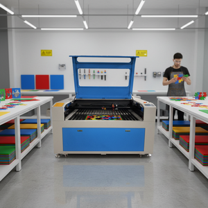 Outil de gravure laser pour clubs de golf et raquettes de tennis Yiqiang, machine de découpe laser ultra-rapide à double rail et grande vision - Product Image 4