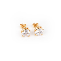 Fabricant de bijoux sur mesure : Boucles d'oreilles clous rondes en acier inoxydable plaqué or avec zircone cubique sertie en panier