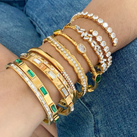 LUCKYDG Bracelet Manchette Ouverte en Acier Inoxydable Plaqué Or 18 carats pour Femmes, Étanche, Anti-ternissement, Hypoallergénique, Personnalisable, avec Zircons