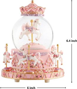 Globe à neige en résine avec carrousel romantique de Noël8 - Product Image 1