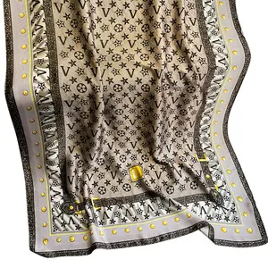 Элегантный модный шаль с принтом алфавита, шаль-шарф, новый стиль, шифоновый хиджаб, Роскошный дизайнерский шелковый шарф с принтом