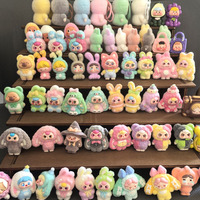 Figurine miniature 3D mignonne en résine, bébé qui pleure, lapin à trois breloques, jouet en sachet surprise de Chine, poupée bébé miniature et accessoires