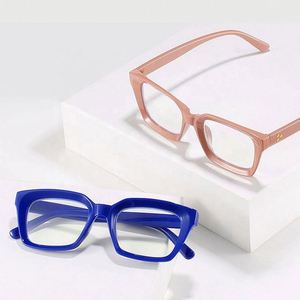 Nuevas Gafas de Sol con Logotipo Personalizado, Lentes Transparentes Populares, para Mujer, con Remaches Cuadrados, Gafas Anti Luz Azul para Mujer - Product Image 4