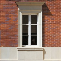 Piliers architecturaux modernes et élégants personnalisés Colonnes en calcaire beige du Portugal pour les projets extérieurs de villas et de cours