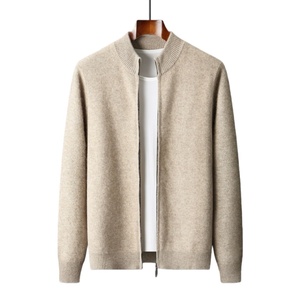 Set Sportivo in <span class=keywords><strong>Lana</strong></span> Merino 100% con Logo Personalizzato, Maglione e Pantaloni in Maglia Spessa con Zip per Uomo - Product Image 4