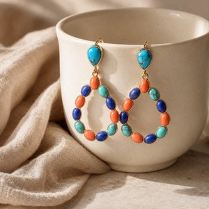 Orecchini pendenti vintage bohémien colorati e traforati, orecchini da donna esagerati per feste e regali - Product Image 6