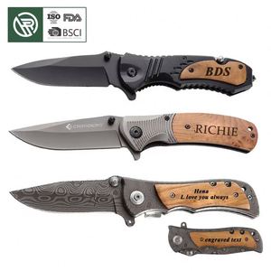 Oferta Especial: Navaja Plegable Táctica Personalizada OEM con Mango de Madera Grabado para Camping, Supervivencia y Caza - Product Image 1