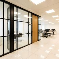 Cloison modulaire plate en aluminium standardisée de 84 mm |   Mur acoustique professionnel à ossature en acier pour les sites gouvernementaux et éducatifs