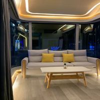 Module de cuisine de luxe pour maison-capsule mobile, taille personnalisée, construction en panneaux sandwich, utilisation extérieure, installation rapide pour centre commercial