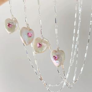 สร้อยคอผู้หญิงคุณภาพสูง รูปทรงดอกฟริทิลลาเรียธรรมชาติ จี้รูปโคลเวอร์ เงินแท้ S925 ประดับมุกสีพาราอิบา - Product Image 4