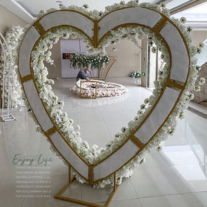 K-0508 हस्तनिर्मित यथार्थवादी दिल के आकार की शादी की सजावट लाल सफेद गुलाब का फूल मेहराब कृत्रिम फूल - Product Image 4