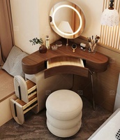 Ensemble de coiffeuse d'angle triangulaire moderne avec miroir LED, tiroirs de rangement et tabouret, idéal pour petits espaces, chambre et hôtel - Vente en gros