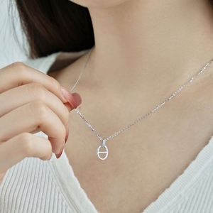 Collares de Joyería Fina de Moda Dylam Top Picked para Mujer, Plata de Ley 925, Diseño de Nariz de Cerdo con Alas Dobles, Colgante de Circonia 5A - Product Image 3