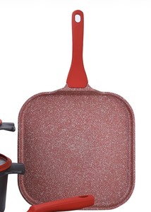 Ensemble de <span class=keywords><strong>vaisselle</strong></span> 9 pièces pour une ambiance esthétique : Marmites à soupe 24/28 cm, Poêle à frire 26 cm, Plaque à pizza 28 cm, Couvercles en silicone – Cadeau raffiné - Product Image 6