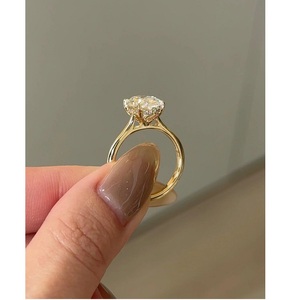 Ensemble de bagues de fiançailles de luxe en or 14 carats avec diamant de laboratoire taille ovale et alliance éternité assortie, pour bagues de mariage certifiées - Product Image 2