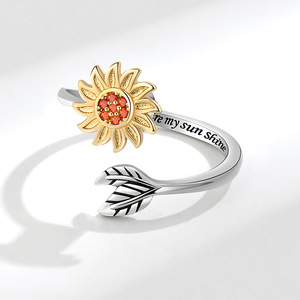 Bague ajustable en cuivre plaqué or avec incrustation de zircon et tournesol rotatif, gravée sur mesure avec nom, bijou anti-stress pour femme - Product Image 4