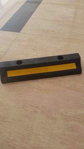 Mạnh mẽ khả năng chịu tải 500*150*100 mét nhà để xe xe Stopper đoạn đường nối cao su bánh xe Stopper cho bãi đậu xe An Ninh - Product Image 3