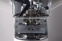 Nouvelle machine à coudre électronique à entraînement direct Brother NEXIO BE-438HX pour boutons (Spécifications de fil restant à consommer réduites)