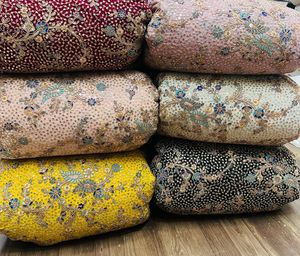 Großhandel Fabrik preis Hochzeits kleid Material Stickerei Georgette Stoff vom indischen Hersteller und Lieferanten