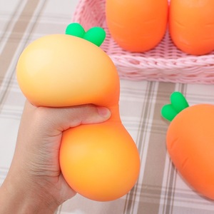 Jouet Squishy Réaliste en Forme de Carotte, Balle Souple Anti-Stress pour Enfants et Adultes - Product Image 3