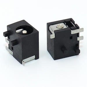 Prise d'alimentation DC-044D-3P |   Connecteur Cylindrique SMT 5.5x2.1mm |   Support vertical à 3 broches pour drones/LED |   12V 2A RoHS - Product Image 2