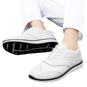 Chaussures de golf blanches pour hommes, à lacets, respirantes, avec semelle en caoutchouc, baskets de golf, chaussures de marche sur le parcours - Product Image 1