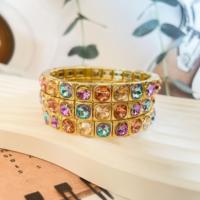 Bracciale Elastico alla Moda con Zirconi Colorati a Forma di Cuore, Set di Bracciali in Ottone di Alta Qualità Antiossidante per Donne