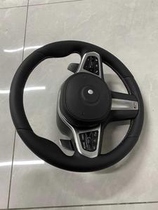 Volante Deportivo de Cuero y Fibra de Carbono para Modelos G20 G28 G38 F01-F33 F82 - 4 Radios - Product Image 6
