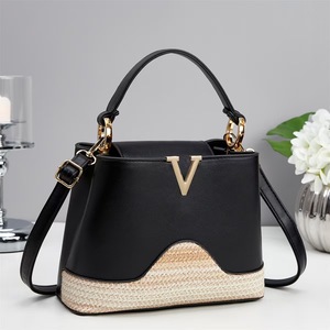 <span class=keywords><strong>Sac</strong></span> à bandoulière en cuir PU pour <span class=keywords><strong>femme</strong></span> - Sacs à main tendance avec bandoulière amovible pour les trajets quotidiens et plusieurs options <span class=keywords><strong>de</strong></span> portage - Product Image 2