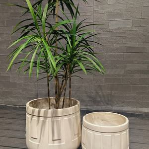 Pot de fleurs rond en fibre de verre pour extérieur, design haut de gamme, idéal pour la décoration de la maison et du jardin, prix d'usine, vente en gros - Product Image 5