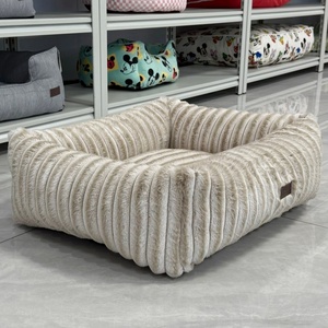 Cama Rectangular Antideslizante y Lavable para Perros, Base Antideslizante, Camas Suaves y Relajantes para Perros de Interior - Product Image 1