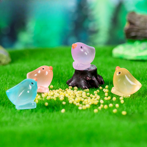 Ingrosso piccolo luminoso giallo pollo Micro-paesaggio ornamento gioielli personalizzati in resina creativa artigianato ornamento Desktop - Product Image 3