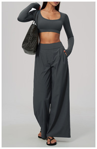 Ensemble tricoté 2 pièces pour femme : Crop top sans bretelles et pantalon large rayé respirant en polyester – Idéal printemps-été - Product Image 3