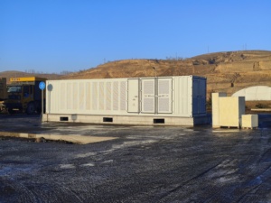 Système d'énergie solaire hors réseau 200 kWp avec système de stockage de batterie 300 kW/645 kWh, générateur synchrone virtuel (VSG) pour réseau, BESS GRES-645- - Product Image 4