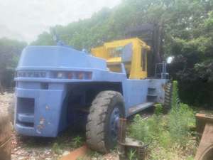 Chariot élévateur d'occasion KOMATSU FD450 pour travaux de terrassement - Offre Spéciale - Product Image 2