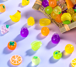 DIY dibujos animados pequeña naranja Morera uva mangostán caqui <span class=keywords><strong>kiwi</strong></span> limón luminoso brillante gran fruta resina 3D encanto bolsa ciega - Product Image 1