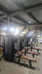 Attrezzatura Fitness Commerciale: Macchina Lat Pulldown e Low Row con Pesi a Perno e Torre Pesi Integrata - Product Image 3