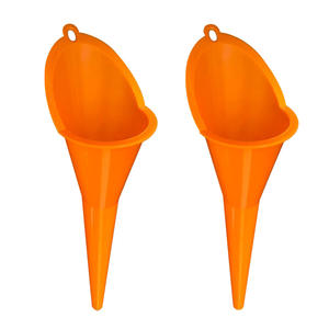 Venda quente Funil Multi-Funcional com Longo Pescoço Plástico para Carro Motocicleta Óleo Reabastecimento - Product Image 1