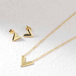 Nuevos Pendientes de <span class=keywords><strong>Acero</strong></span> <span class=keywords><strong>Inoxidable</strong></span> 316 con Letra V Estereoscópica Estilo <span class=keywords><strong>Tous</strong></span> 2024, <span class=keywords><strong>Aretes</strong></span> Sencillos y Versátiles - Product Image 3