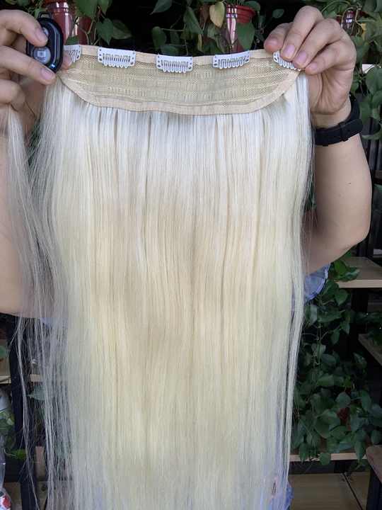 Silky Straight One Piece 5 Clips Quad Weft Clip in Remy Human Hair Extensions