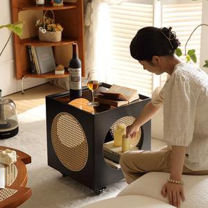 Mesa Auxiliar de Madera Maciza y Ratán con Almacenamiento, Color Nogal, Mesa de Centro Móvil para Sala de Estar, Mesa Auxiliar para Sofá, Mesa Esquinera - Product Image 5