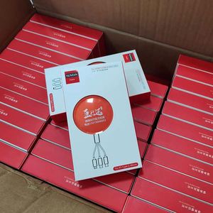 Câble de charge multifonction 3-en-1 rétractable pas cher avec logo personnalisé, 1,5 m, micro USB, multi USB, type C - Product Image 4