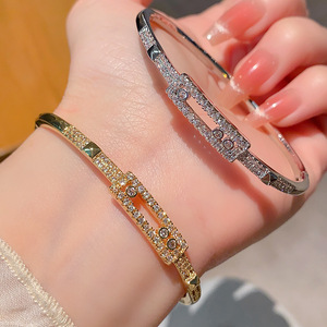 Bracelet de mode en or blanc micro-serti de zircons, bijoux de fête pour femme, design empilable - Product Image 1