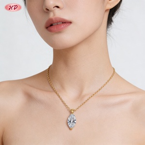 Collier en laiton plaqué or 18 carats avec pendentif zircon taille marquise et chaîne à maillons pour femme - Anniversaire - Product Image 6