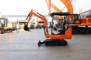 Miniexcavadora de Alta Eficiencia con Componentes Kawasaki, 1 Año de Garantía - Maquinaria de Construcción Multifuncional para - Product Image 3