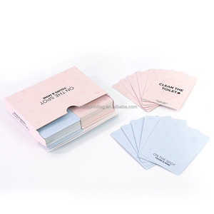 Cubierta de Cartas de Juego con Impresión Personalizada para Niños y Niñas, Diferentes Temas Divertidos, <span class=keywords><strong>Preguntas</strong></span>, Desafíos, <span class=keywords><strong>Parejas</strong></span>, Caja con Pila de Dos Cartas - Product Image 1