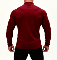 Logo personnalisé OEM, 80% nylon 20% élasthanne, 220GSM, coupe ajustée, anti-rides, respirant, col montant à fermeture éclair, t-shirt de sport pour homme, OEM